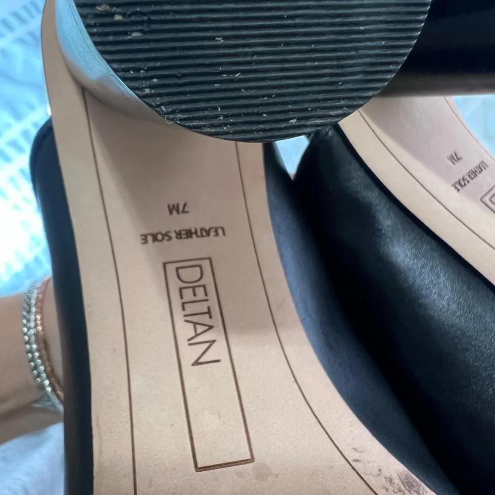 Delta Black Women's Heeled Mules size 7M